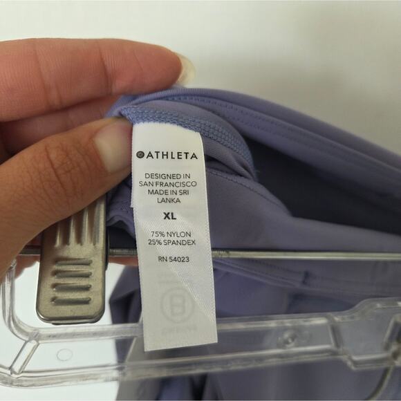 Athleta Purple Ultimate Stash Pocket Capri Leggings XL - Picture 8 of 8